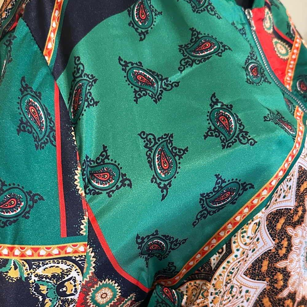 Colorful Patterned Jacket and Shorts Set - Picture 2 of 2